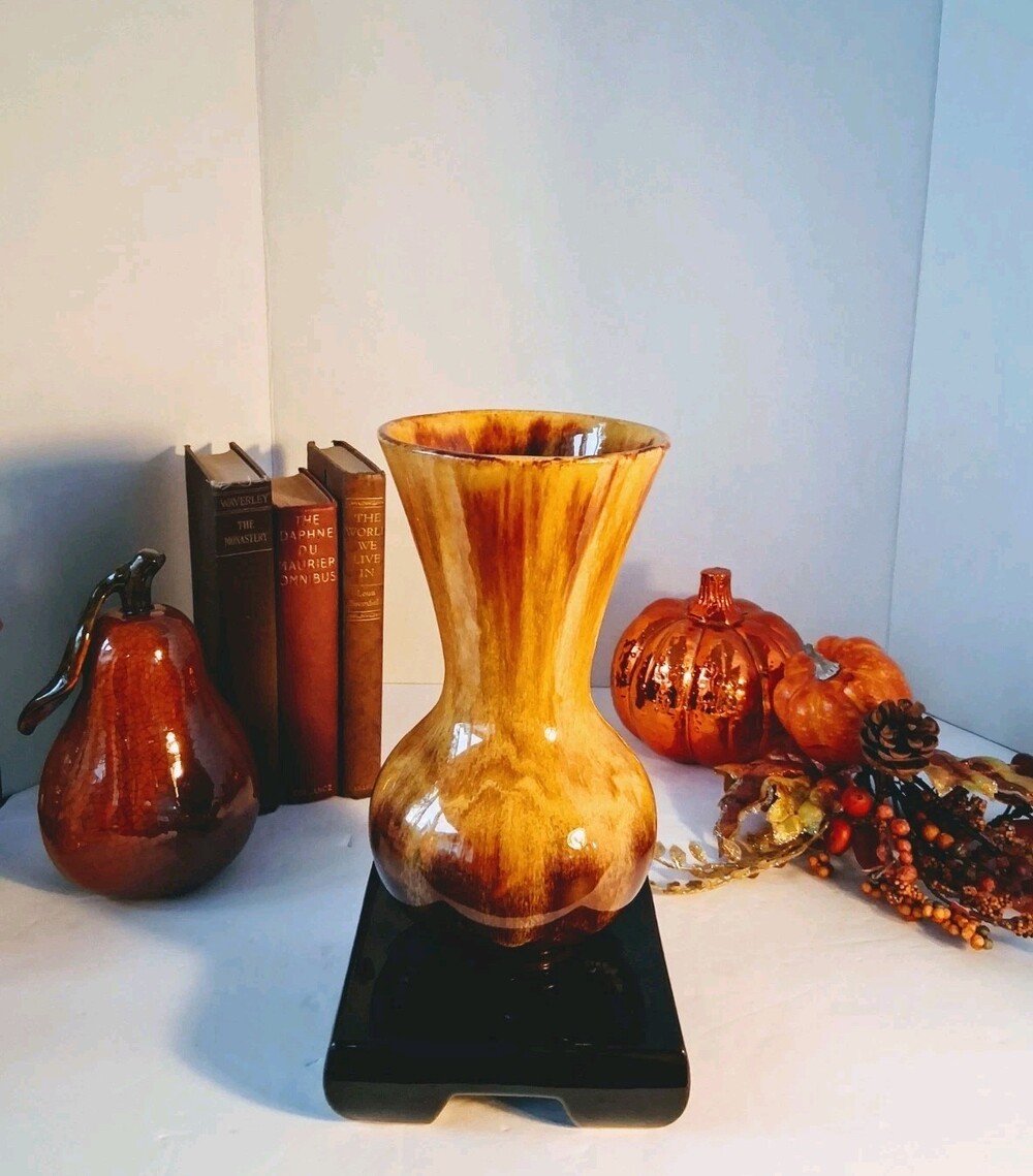 VTG Blue Mountain Pottery 'Harvest Gold' Drip Glaze Trumpet Vase MCM Canada BMP